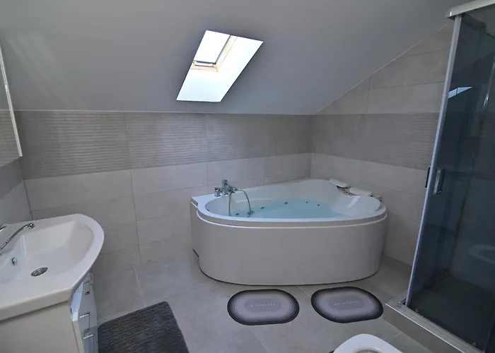 Lux&spa Petko * 피로트