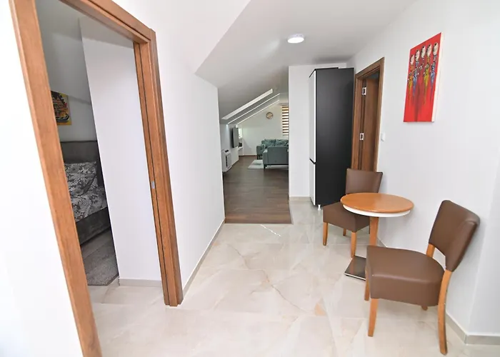 아파트 Lux&spa Petko 피로트